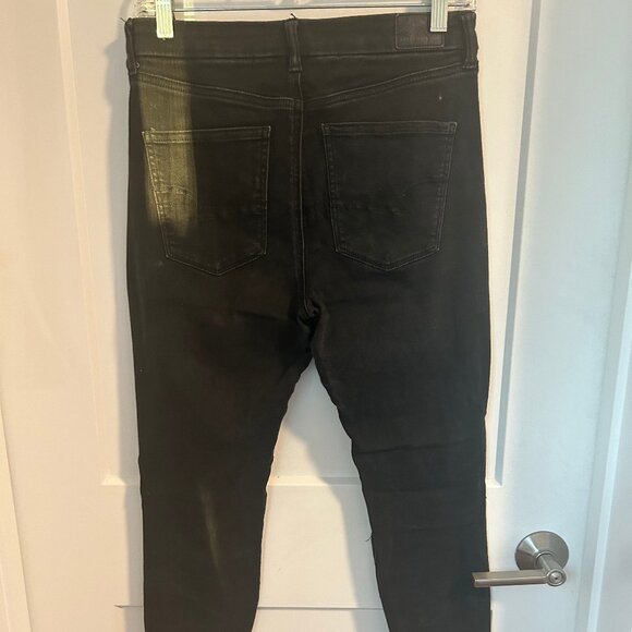 American Eagle; 8 Short; Distressed; Curvy hi-rise black jegging - Picture 2 of 2